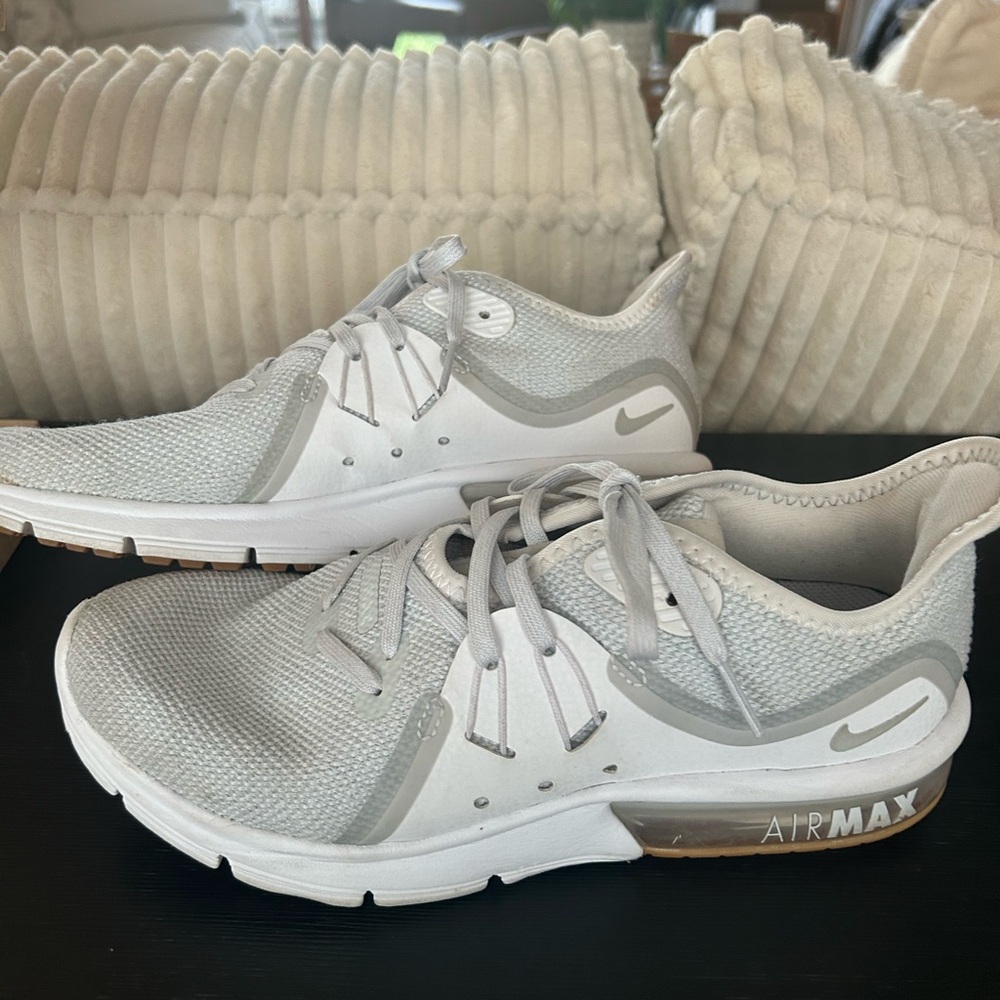 Nike Air Max White and Gray Trainers. Platinum. Excellent condition